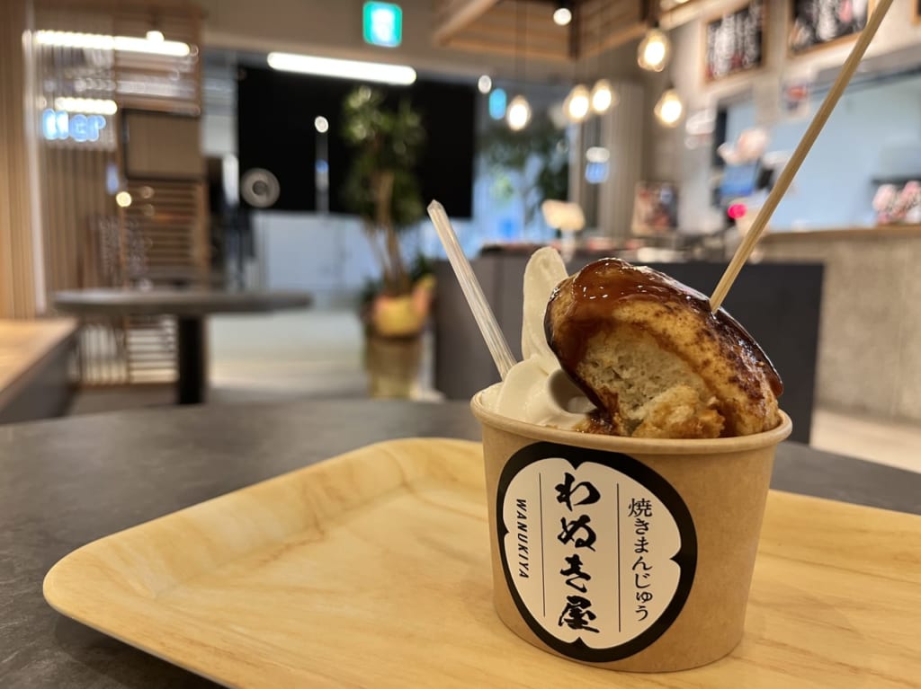 わぬき屋の焼きまんじゅうソフト