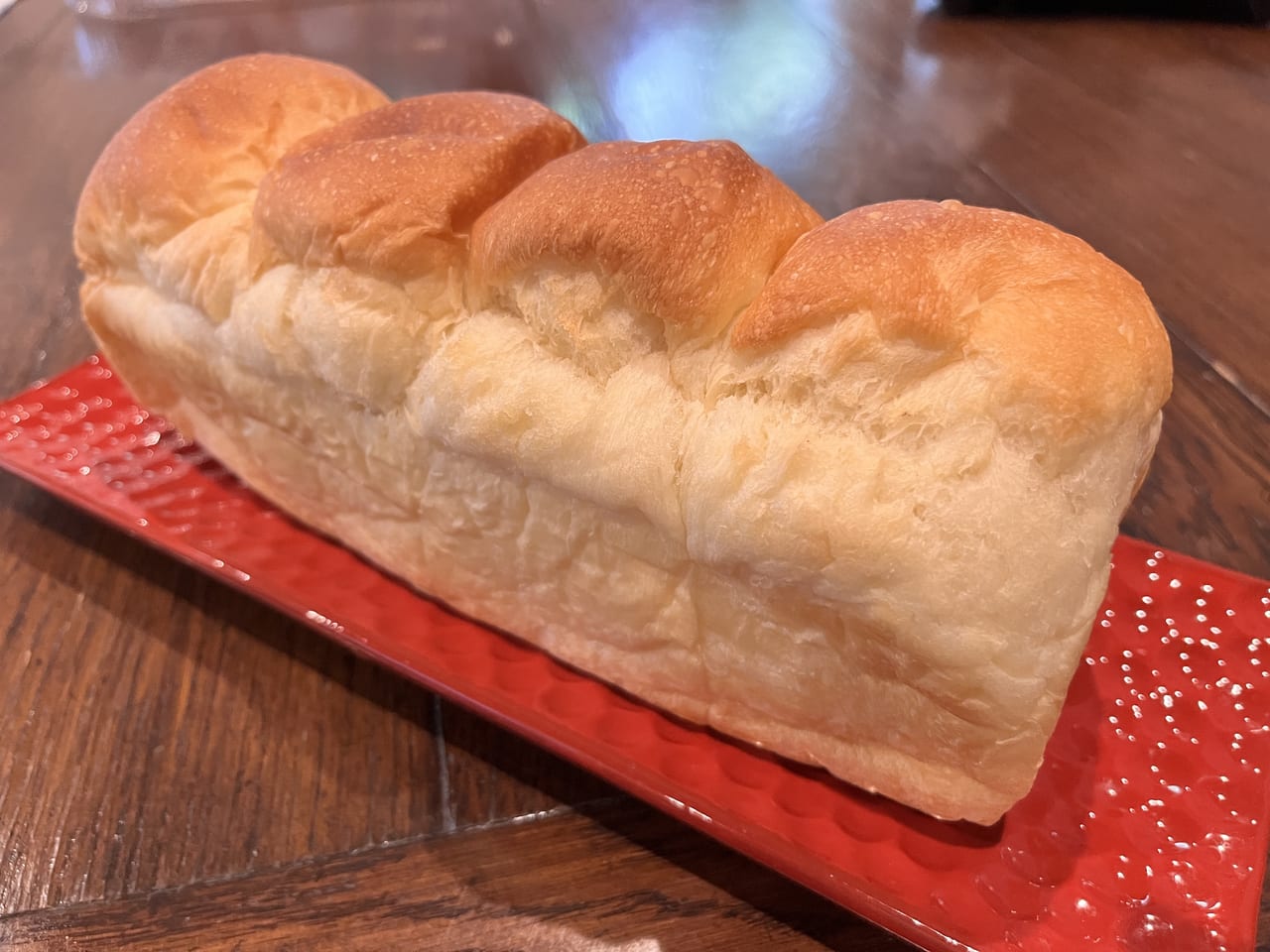 みに食パン(400円)