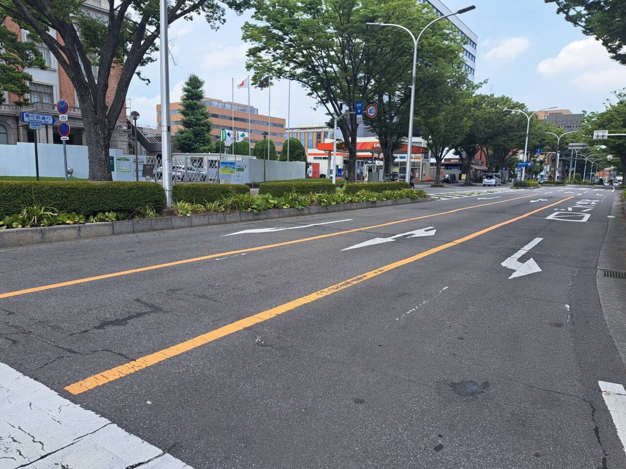 県庁前